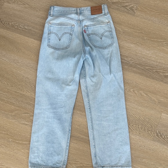 Levis Ribcage Straight Jenas - Picture 6 of 8